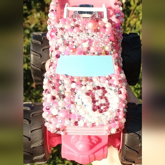 Barbie RC Monster Truck Hot Wheels - Picture 2 of 7